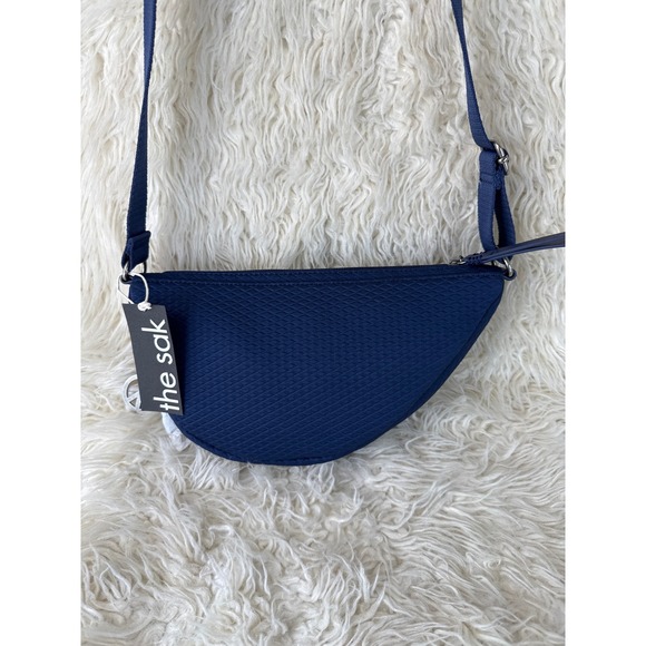 NWT The Sak Tess Navy Blue Quilted Recycled Polyester Crossbody Bag Travel Beach - Picture 7 of 11